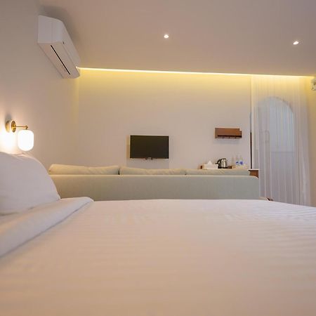 Ploen Pirom Otel Bangkok Dış mekan fotoğraf