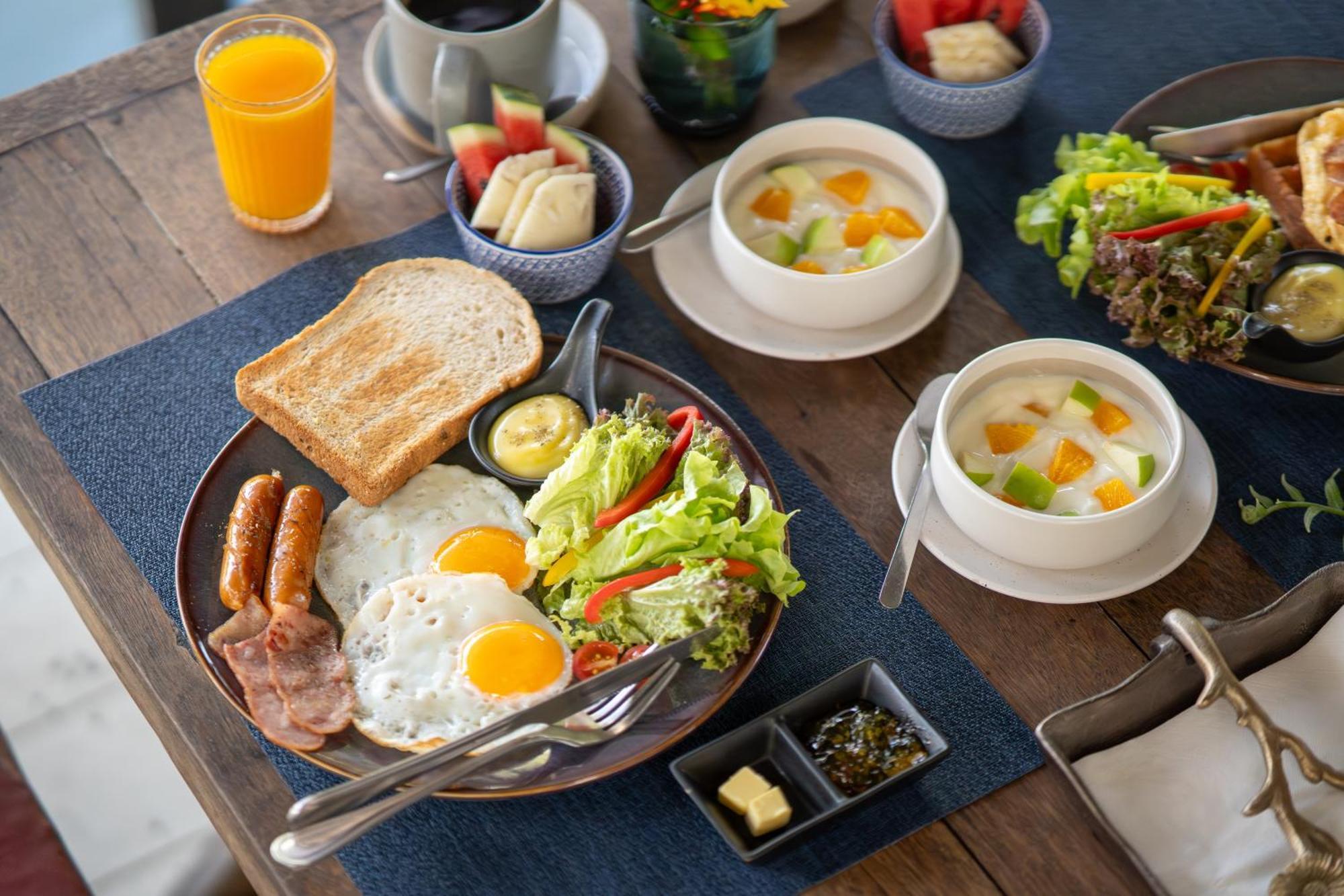 Ploen Pirom Otel Bangkok Dış mekan fotoğraf