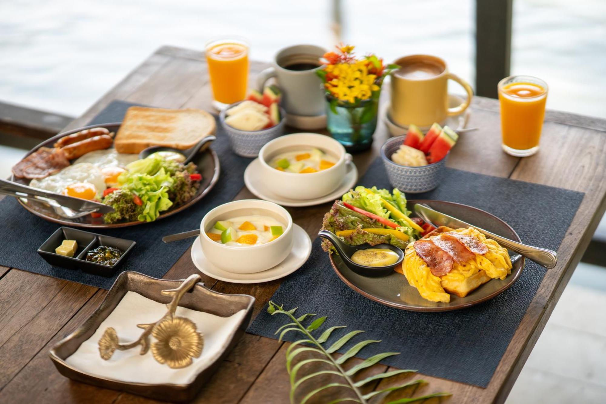 Ploen Pirom Otel Bangkok Dış mekan fotoğraf