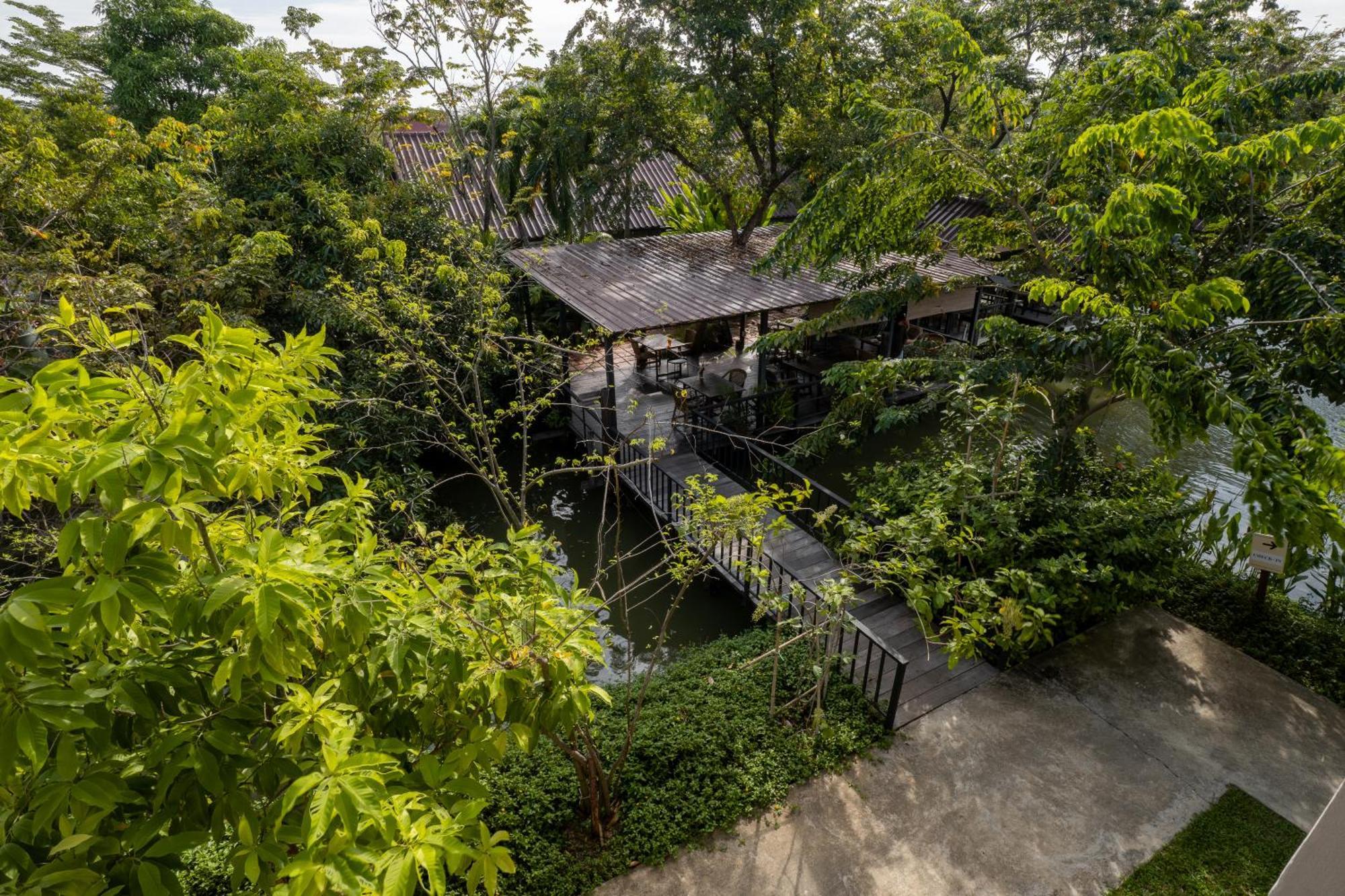 Ploen Pirom Otel Bangkok Dış mekan fotoğraf