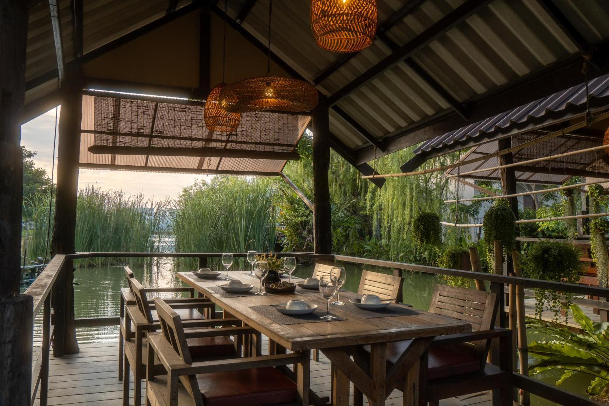 Ploen Pirom Otel Bangkok Dış mekan fotoğraf