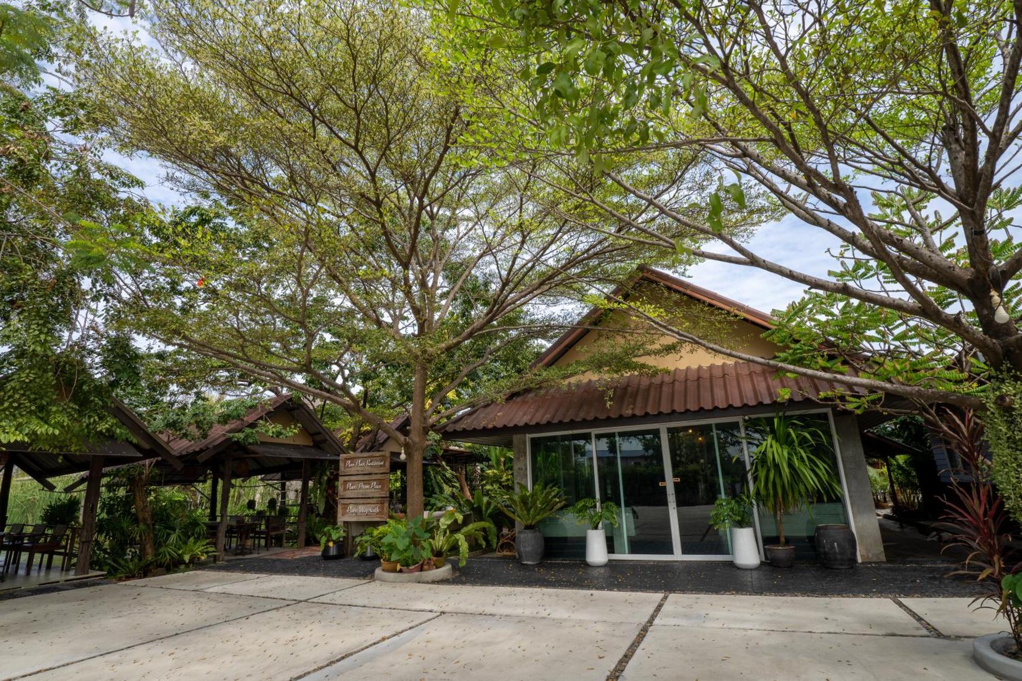 Ploen Pirom Otel Bangkok Dış mekan fotoğraf