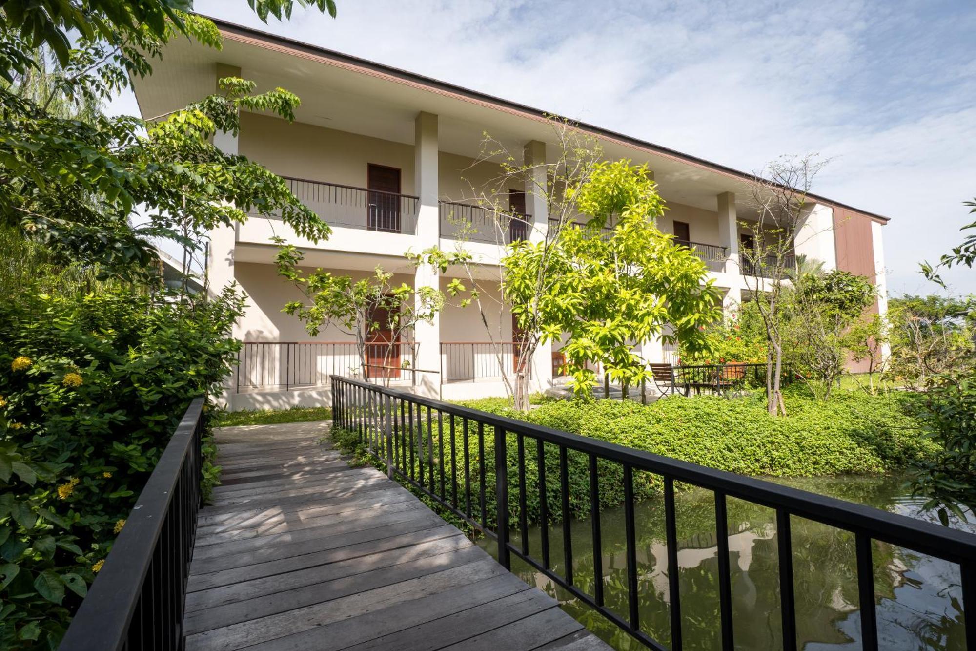 Ploen Pirom Otel Bangkok Dış mekan fotoğraf