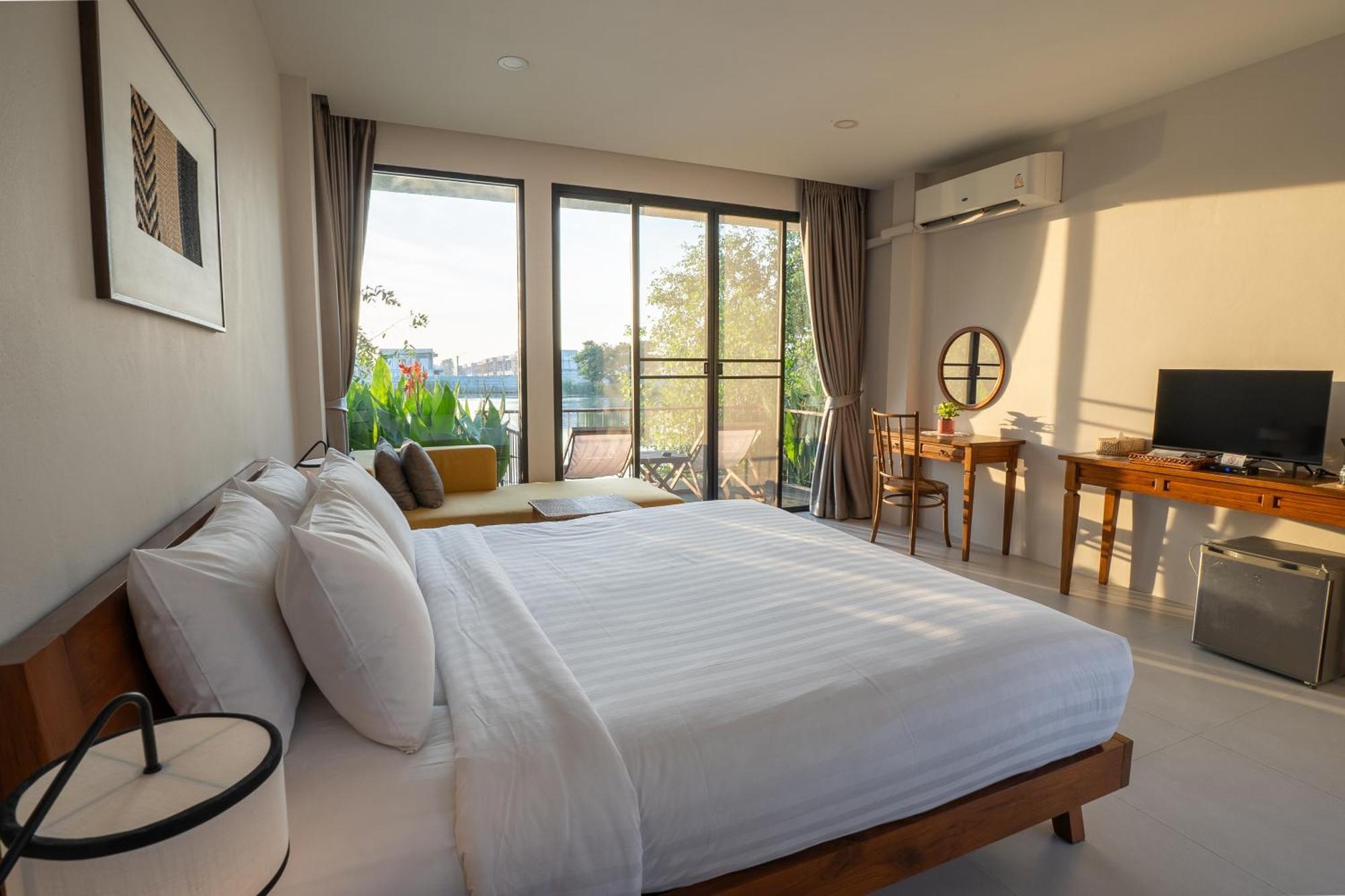 Ploen Pirom Otel Bangkok Dış mekan fotoğraf
