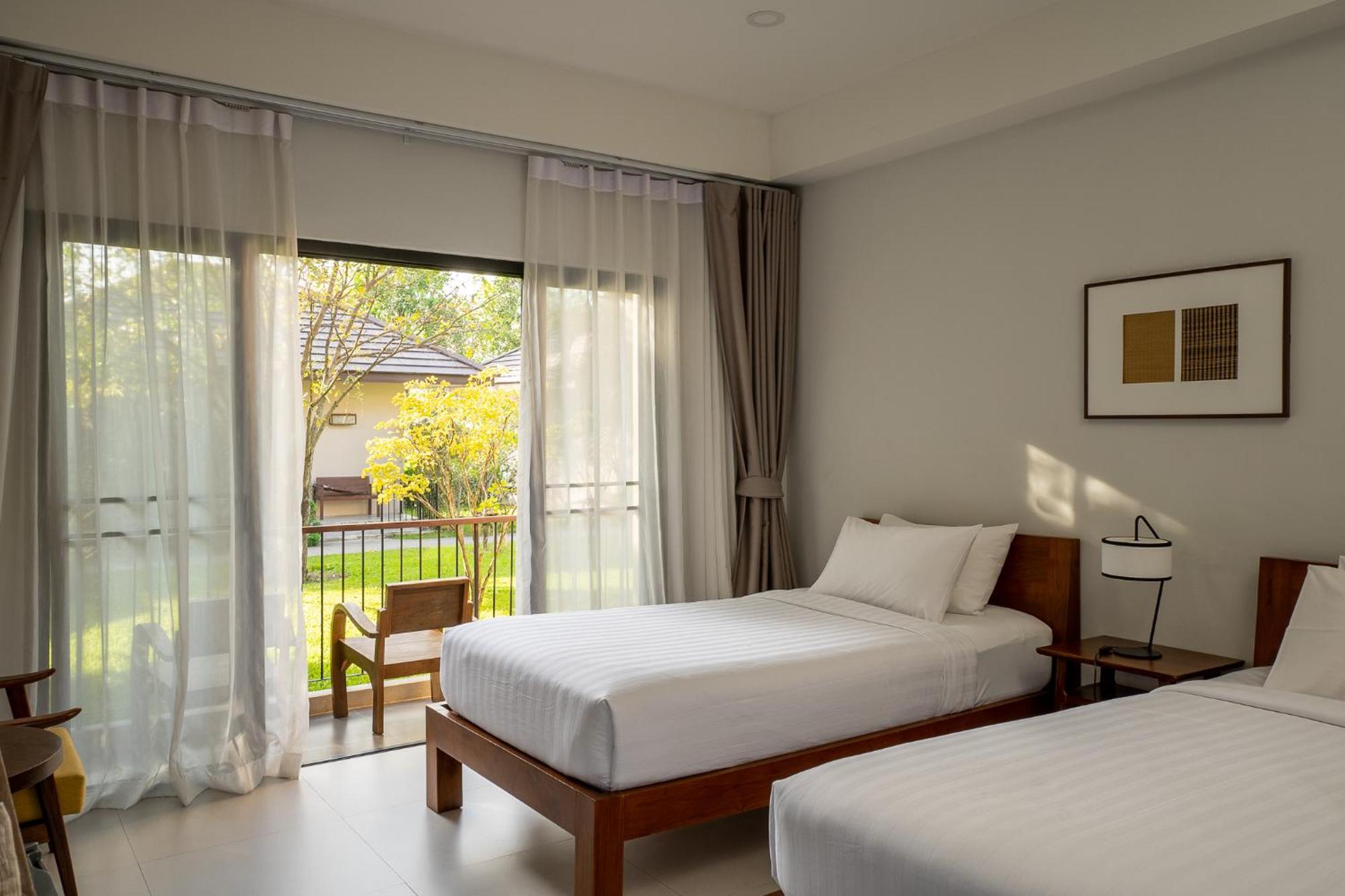 Ploen Pirom Otel Bangkok Dış mekan fotoğraf