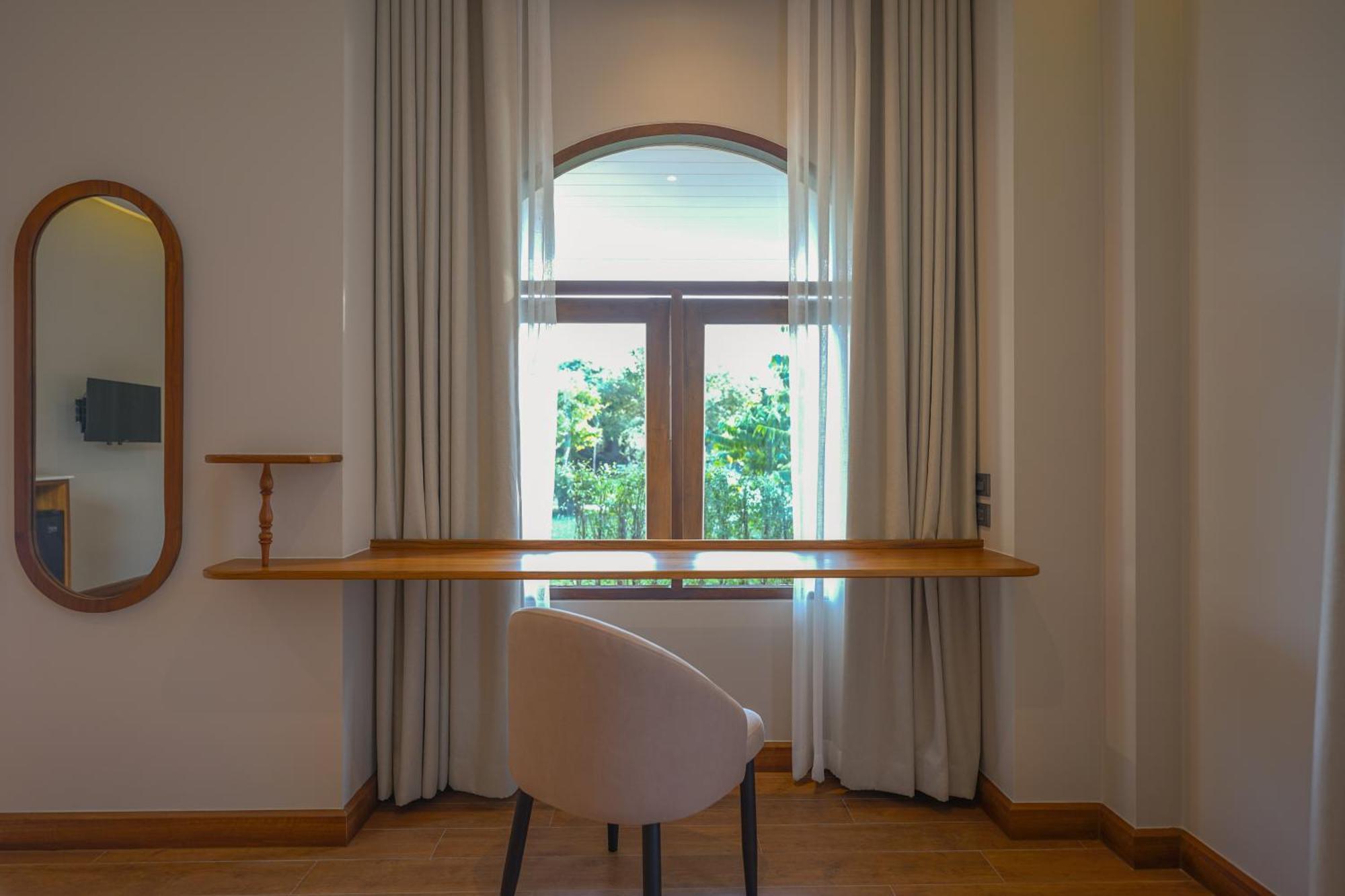 Ploen Pirom Otel Bangkok Dış mekan fotoğraf