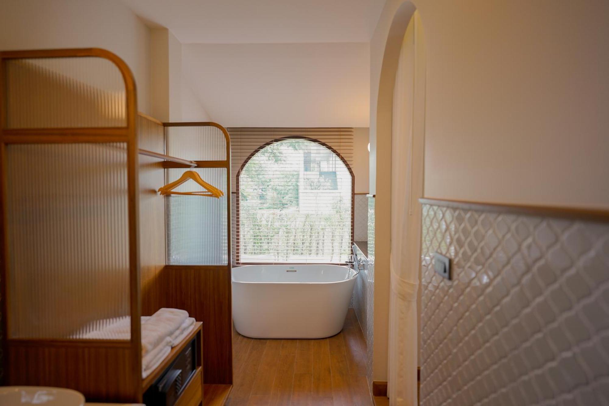 Ploen Pirom Otel Bangkok Dış mekan fotoğraf