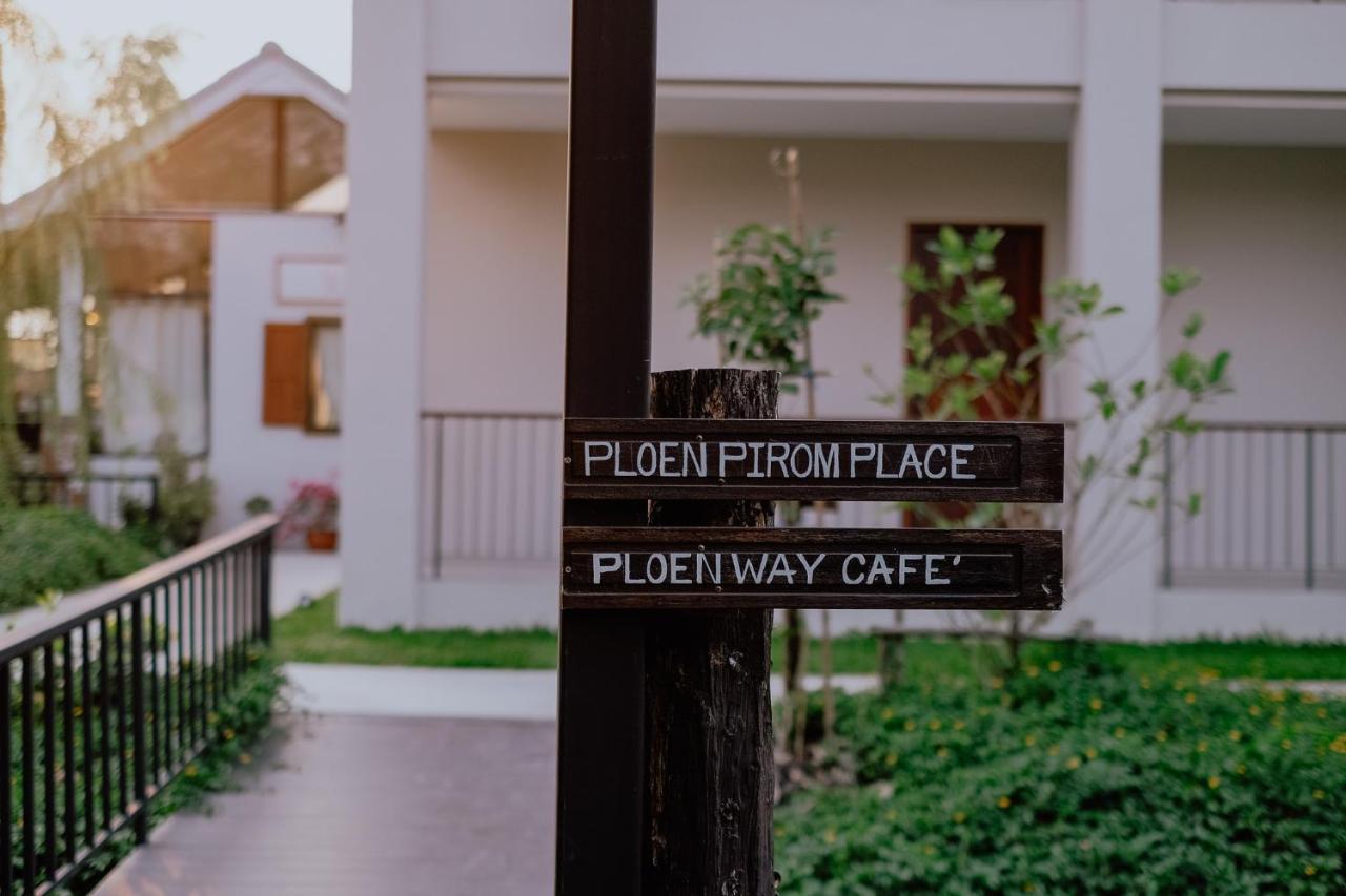 Ploen Pirom Otel Bangkok Dış mekan fotoğraf